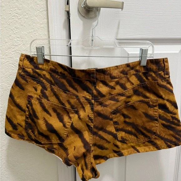 Urban outfitters BDG cotton shorts like new size 32 - Picture 4 of 4